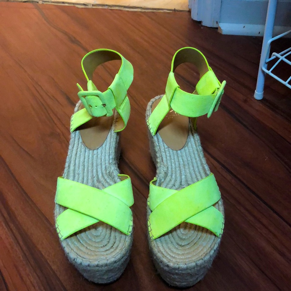 Marc Fisher wedges